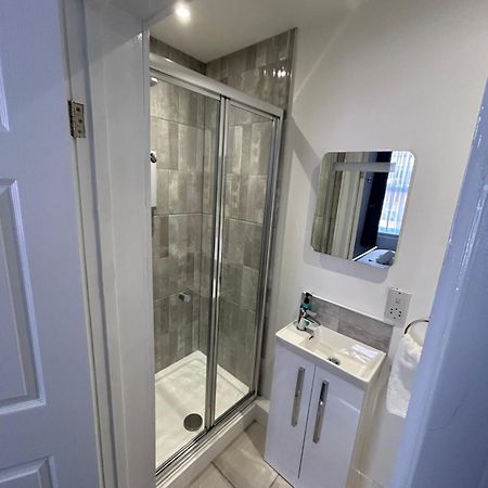 The Niche Apartment York Exterior foto