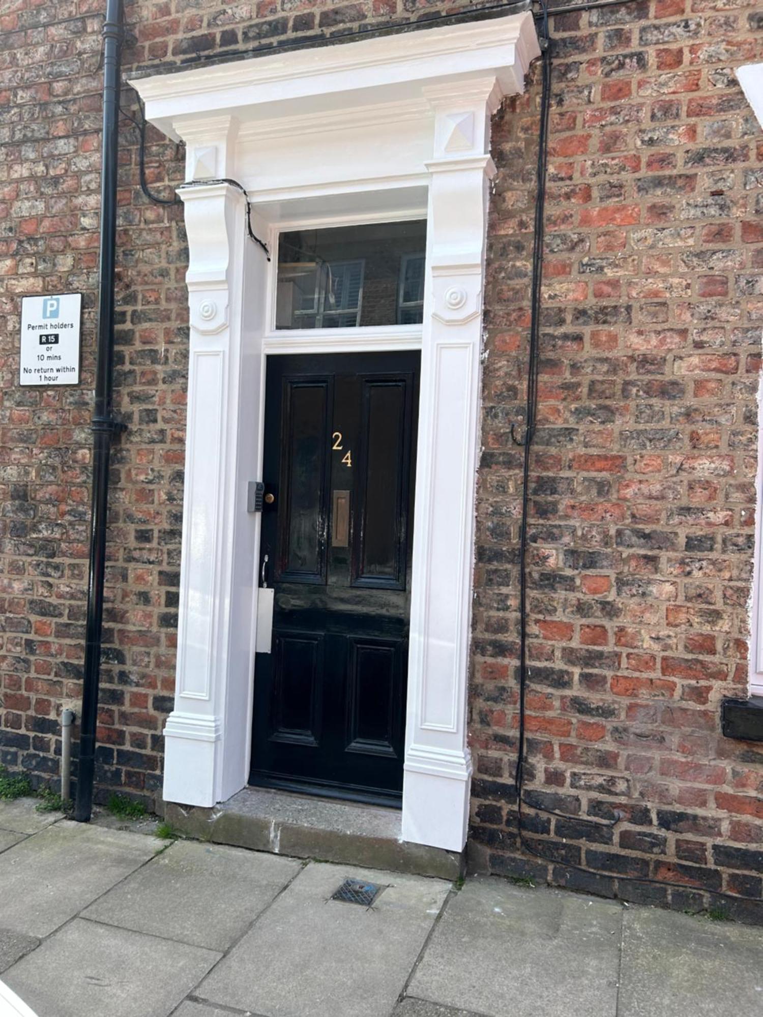 The Niche Apartment York Exterior foto