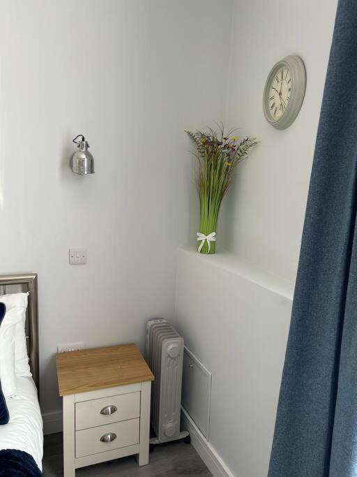 The Niche Apartment York Exterior foto